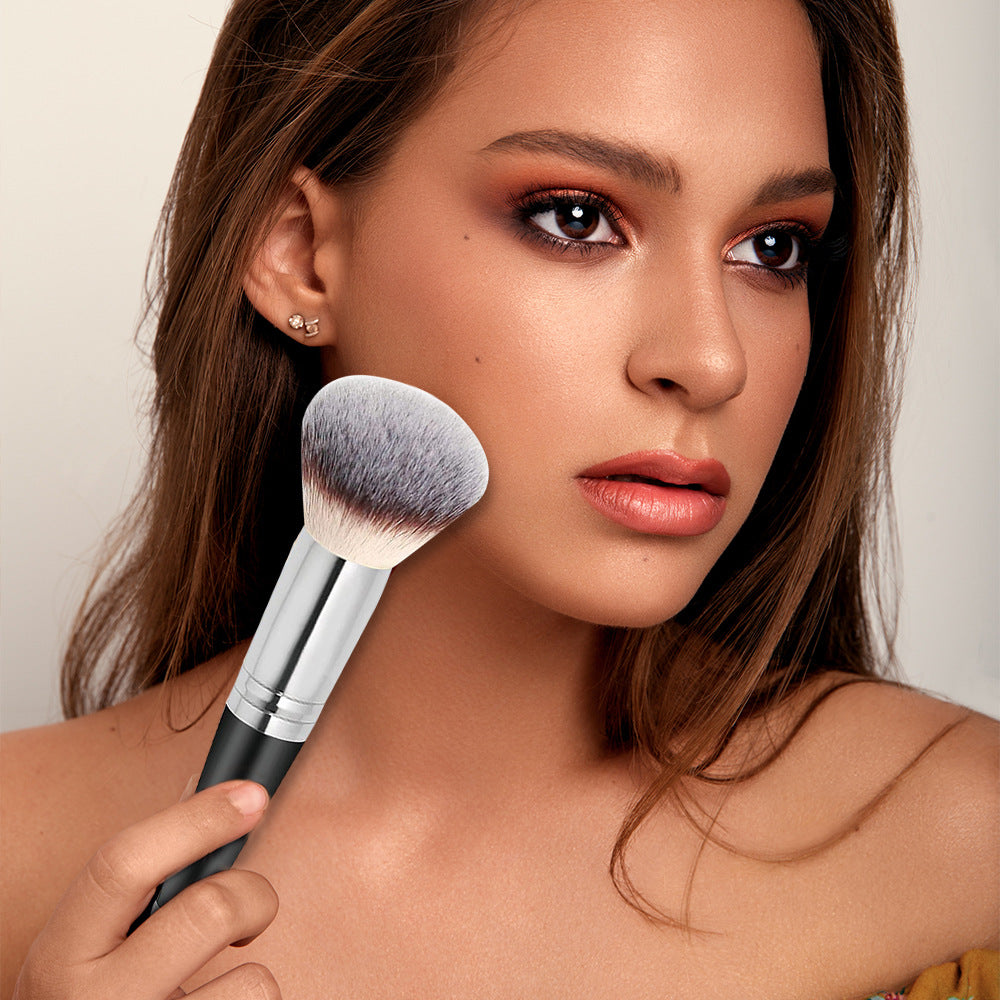 2-in-1 Make-up & Contourborstel